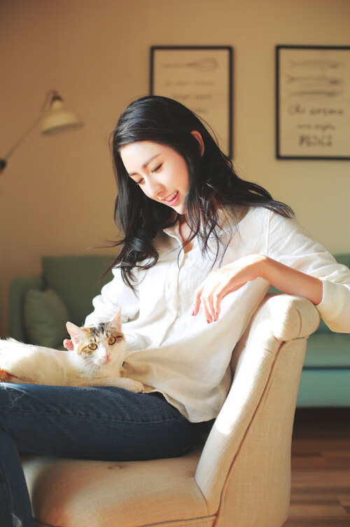 女足队员专项训练侧重小范围控球和传导能力,女足 训练