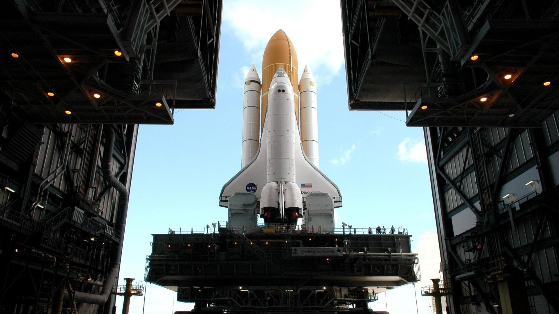 CBA转会市场风起云涌:广东瞄准萨姆纳,京队老将退役,上海觊觎法耶